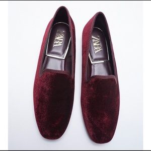 - NWT!!! Burgundy Zara Low Heeled Velvet Loafers